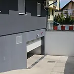 Dorian Gray Sa Garazom Apartment *