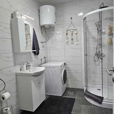 Dorian Gray Sa Garazom 비옐리나